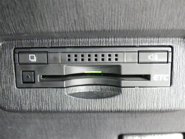 プリウスα Ｓ　アルミホイール　ＬＥＤヘッドランプ　記録簿　キーレス　ＣＤ　盗難防止装置　ハイブリッド　メモリーナビ　フルセグ（16枚目）