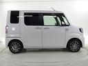 両側パワースライドドア付きだから、狭い駐車スペースなどでの　乗り降りラクラク！小さなお子さまのいるご家庭には嬉しい装備。