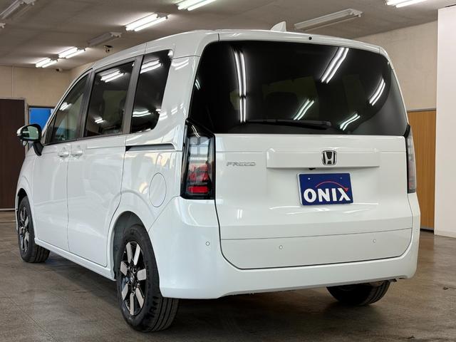フリード エアー　ＥＸ　登録済未使用車　６人乗　両側自動ドア（4枚目）