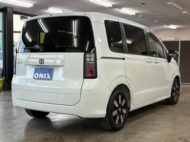 フリード エアー　ＥＸ　登録済未使用車　６人乗　両側自動ドア（7枚目）