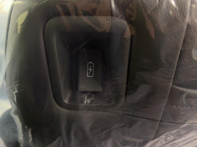 フリード エアー　ＥＸ　登録済未使用車　６人乗　両側自動ドア（17枚目）