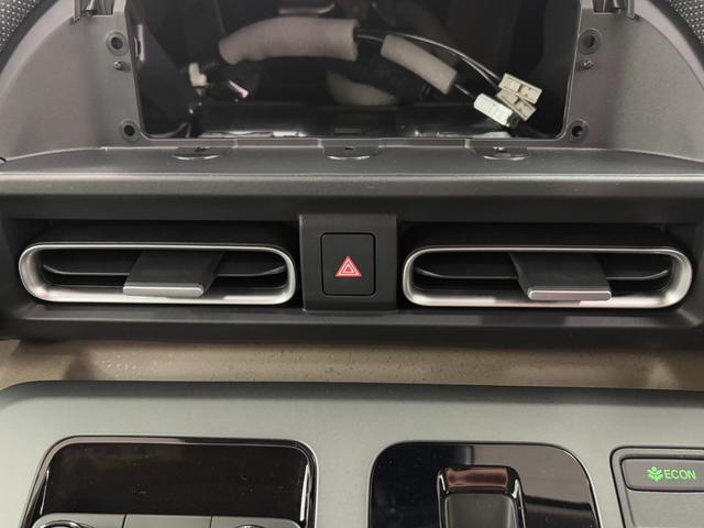 フリード ｅ：ＨＥＶエアー　ＥＸ　登録済未使用車　６人乗　両側自動ドア（13枚目）