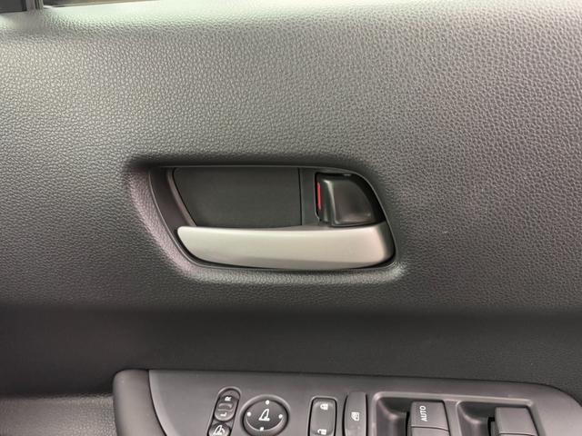 フリード ｅ：ＨＥＶエアー　ＥＸ　登録済未使用車　６人乗　両側自動ドア（65枚目）