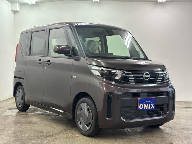 ルークス Ｓ　届出済未使用車　衝突被害軽減システム　誤発進抑制装置　キーレス　スマートシンプルハイブリッド　ＬＥＤランプ　フットパーキングブレーキ　両側スライドドア　マニュアルエアコン　助手席下収納ＢＯＸ（15枚目）