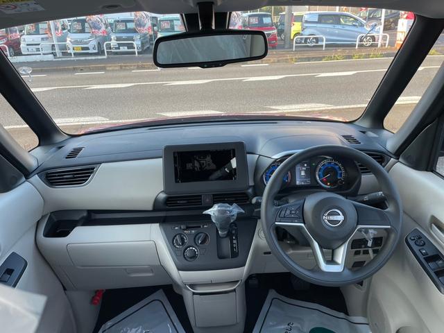 ルークス Ｓ　届出済未使用車　衝突被害軽減システム　誤発進抑制装置　キーレス　スマートシンプルハイブリッド　ＬＥＤランプ　フットパーキングブレーキ　両側スライドドア　マニュアルエアコン　助手席下収納ＢＯＸ（36枚目）