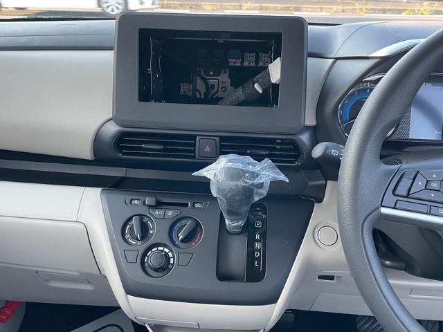 ルークス Ｓ　届出済未使用車　衝突被害軽減システム　誤発進抑制装置　キーレス　スマートシンプルハイブリッド　ＬＥＤランプ　フットパーキングブレーキ　両側スライドドア　マニュアルエアコン　助手席下収納ＢＯＸ（61枚目）