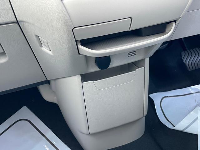 ルークス Ｓ　届出済未使用車　衝突被害軽減システム　誤発進抑制装置　キーレス　スマートシンプルハイブリッド　ＬＥＤランプ　フットパーキングブレーキ　両側スライドドア　マニュアルエアコン　助手席下収納ＢＯＸ（63枚目）