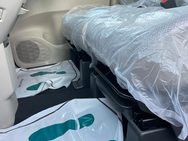 ルークス Ｓ　届出済未使用車　衝突被害軽減システム　誤発進抑制装置　キーレス　スマートシンプルハイブリッド　ＬＥＤランプ　フットパーキングブレーキ　両側スライドドア　マニュアルエアコン　助手席下収納ＢＯＸ（69枚目）