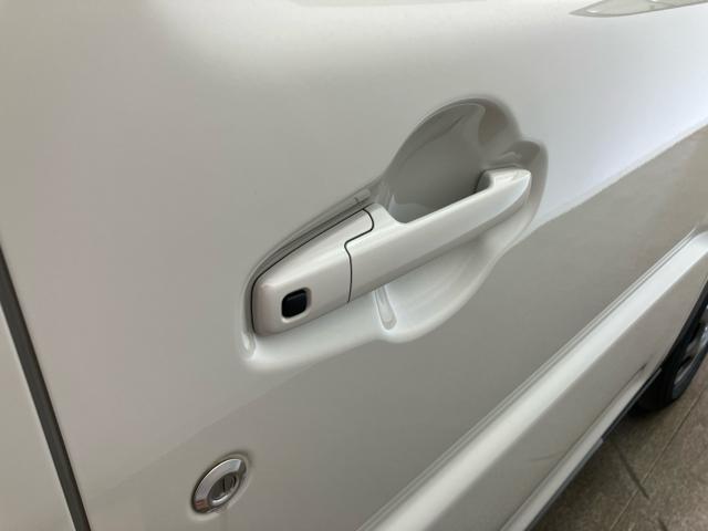 ハスラー ハイブリッドＧ　衝突回避支援システム　Ｓヒーター　ＬＤＷ　オートＬＥＤ　リアセンサー　Ｓエネチャージ　フルフラット　イモビ　オートクルーズ　スマートキーシステム　ダブルエアバック　パワーステアリング　エアコン（3枚目）