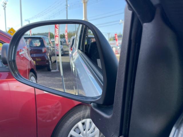 ミライース Ｌ　ＳＡＩＩＩ　届出済未使用車　イーステクノロジー　キーレス　ハロゲンランプ　自発光式デジタルメーター　フットパーキングブレーキ　マニュアルエアコン　パワーウィンドウ　手動格納式ミラー　リバース連動リヤワイパー（11枚目）