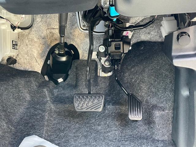 ミライース Ｌ　ＳＡＩＩＩ　届出済未使用車　イーステクノロジー　キーレス　ハロゲンランプ　自発光式デジタルメーター　フットパーキングブレーキ　マニュアルエアコン　パワーウィンドウ　手動格納式ミラー　リバース連動リヤワイパー（57枚目）