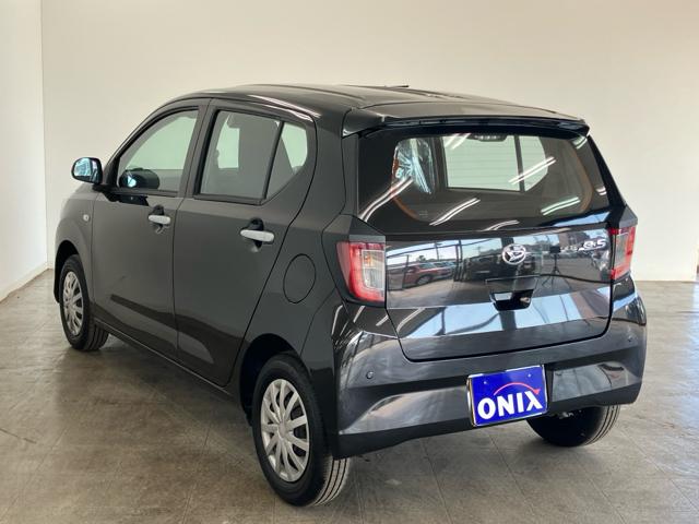 ミライース Ｌ　ＳＡＩＩＩ　届出済未使用車　イーステクノロジー　キーレス　ハロゲンランプ　自発光式デジタルメーター　フットパーキングブレーキ　マニュアルエアコン　パワーウィンドウ　手動格納式ミラー　リバース連動リヤワイパー（5枚目）