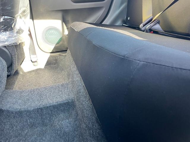 ミライース Ｌ　ＳＡＩＩＩ　届出済未使用車　イーステクノロジー　キーレス　ハロゲンランプ　自発光式デジタルメーター　フットパーキングブレーキ　マニュアルエアコン　パワーウィンドウ　手動格納式ミラー　リバース連動リヤワイパー（26枚目）