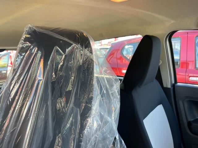 ミライース Ｌ　ＳＡＩＩＩ　届出済未使用車　イーステクノロジー　キーレス　ハロゲンランプ　自発光式デジタルメーター　フットパーキングブレーキ　マニュアルエアコン　パワーウィンドウ　手動格納式ミラー　リバース連動リヤワイパー（22枚目）