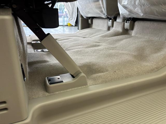 エブリイワゴン ＰＺターボスペシャル　届出済未使用車　衝突被害軽減システム　スマートキー　ＬＥＤランプ　ＵＳＢ電源ソケット（Ｔｙｐｅ－Ａ／Ｃ）　電動格納ミラー　運転席シートヒーター　オートエアコン　アイドリングストップ　オートライト（78枚目）