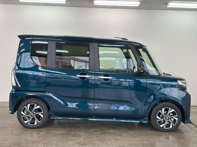 タント カスタムＸ　届出済未使用車　衝突被害軽減システム　スマートキー　ＬＥＤランプ　ＬＥＤフォグランプ　電動パーキングブレーキ　運転席助手席シートヒータ　ミラクルオープンドア　両側電動スライドドア　アルミホイール（5枚目）