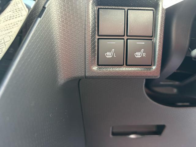 タント カスタムＸ　届出済未使用車　衝突被害軽減システム　スマートキー　ＬＥＤランプ　ＬＥＤフォグランプ　電動パーキングブレーキ　運転席助手席シートヒータ　ミラクルオープンドア　両側電動スライドドア　アルミホイール（18枚目）