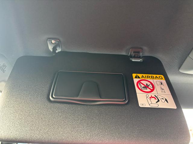 タント カスタムＸ　届出済未使用車　衝突被害軽減システム　スマートキー　ＬＥＤランプ　ＬＥＤフォグランプ　電動パーキングブレーキ　運転席助手席シートヒータ　ミラクルオープンドア　両側電動スライドドア　アルミホイール（19枚目）