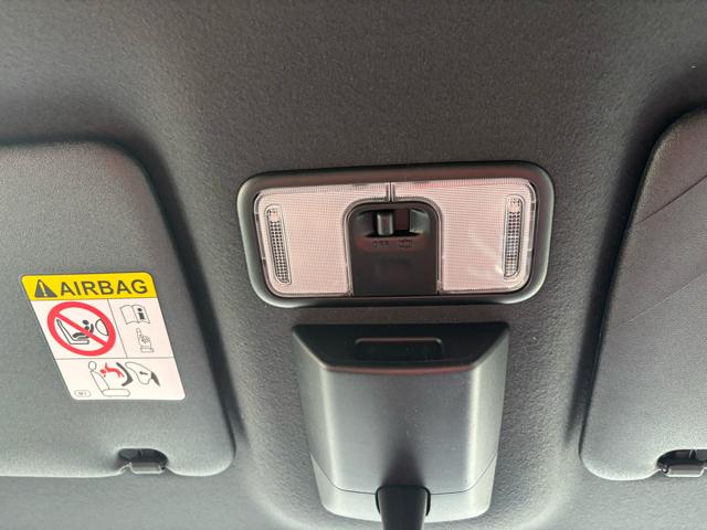 タント カスタムＸ　届出済未使用車　衝突被害軽減システム　スマートキー　ＬＥＤランプ　ＬＥＤフォグランプ　電動パーキングブレーキ　運転席助手席シートヒータ　ミラクルオープンドア　両側電動スライドドア　アルミホイール（24枚目）