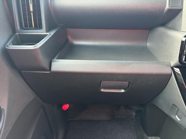 タント カスタムＸ　届出済未使用車　衝突被害軽減システム　スマートキー　ＬＥＤランプ　ＬＥＤフォグランプ　電動パーキングブレーキ　運転席助手席シートヒータ　ミラクルオープンドア　両側電動スライドドア　アルミホイール（25枚目）