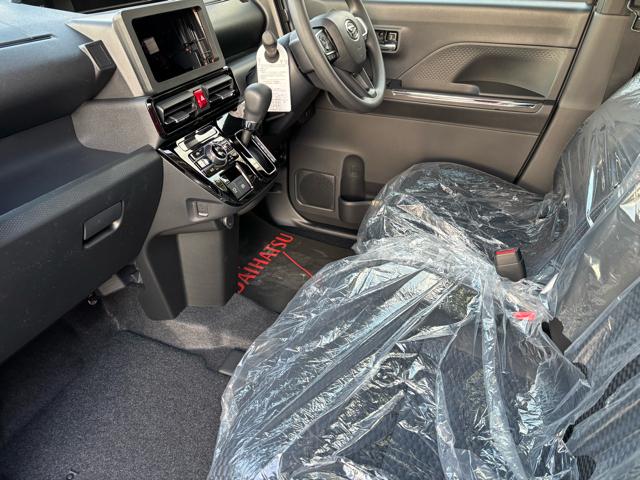 タント カスタムＸ　届出済未使用車　衝突被害軽減システム　スマートキー　ＬＥＤランプ　ＬＥＤフォグランプ　電動パーキングブレーキ　運転席助手席シートヒータ　ミラクルオープンドア　両側電動スライドドア　アルミホイール（49枚目）