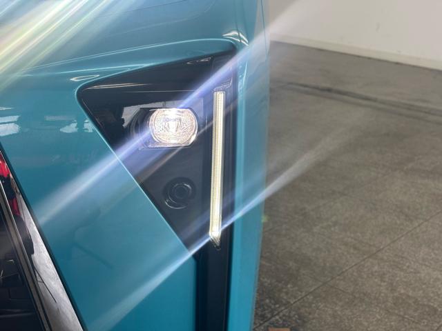 タント カスタムＸ　届出済未使用車　衝突被害軽減システム　スマートキー　ＬＥＤランプ　ＬＥＤフォグランプ　電動パーキングブレーキ　運転席助手席シートヒータ　ミラクルオープンドア　両側電動スライドドア　アルミホイール（5枚目）