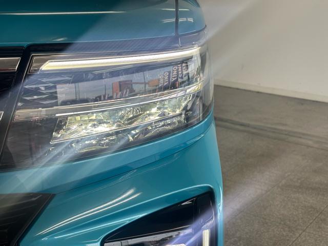 タント カスタムＸ　届出済未使用車　衝突被害軽減システム　スマートキー　ＬＥＤランプ　ＬＥＤフォグランプ　電動パーキングブレーキ　運転席助手席シートヒータ　ミラクルオープンドア　両側電動スライドドア　アルミホイール（12枚目）