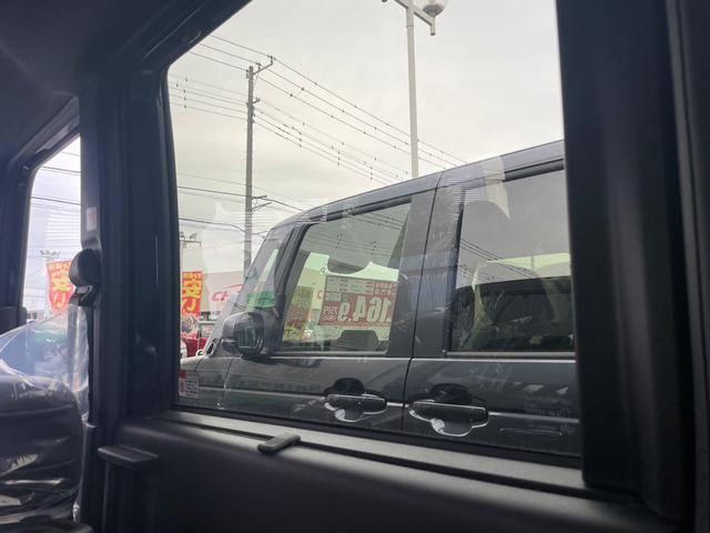 タント カスタムＸ　届出済未使用車　衝突被害軽減システム　スマートキー　ＬＥＤランプ　ＬＥＤフォグランプ　電動パーキングブレーキ　運転席助手席シートヒータ　ミラクルオープンドア　両側電動スライドドア　アルミホイール（21枚目）