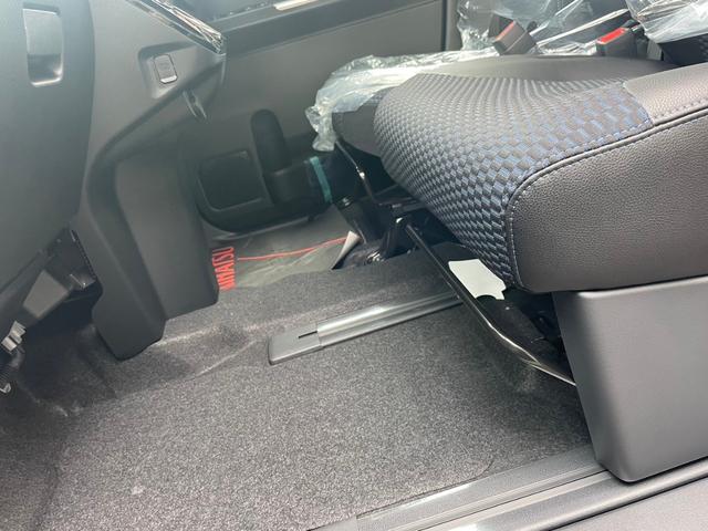 タント カスタムＸ　届出済未使用車　衝突被害軽減システム　スマートキー　ＬＥＤランプ　ＬＥＤフォグランプ　電動パーキングブレーキ　運転席助手席シートヒータ　ミラクルオープンドア　両側電動スライドドア　アルミホイール（40枚目）