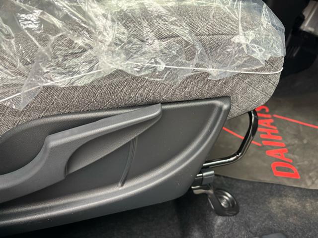 タント Ｘ　アイドリングストップ車　ブレーキサポート　ＰＷ　ＰＳ　スマートキーシステム　横滑り防止　ＬＥＤライト　キーレスキー　サイドエアバッグ　車線逸脱警報　エアバッグ　オートハイビーム　エアコン　盗難警報装置（47枚目）