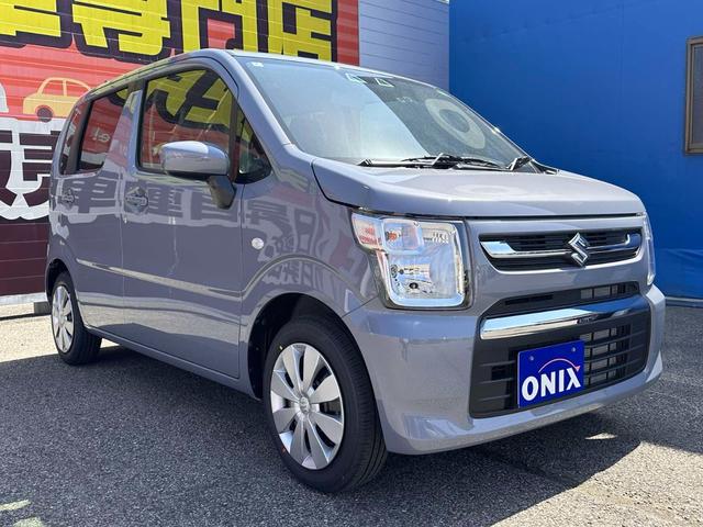 ワゴンＲ ＦＸ　届出済未使用車　衝突被害軽減システム　誤発進抑制装置　スマートキー　ハロゲンランプ　電動格納ミラー　運転席シートヒーター　オートエアコン　オートライト　助手席下収納ＢＯＸ　後部座席傘ホルダー（3枚目）