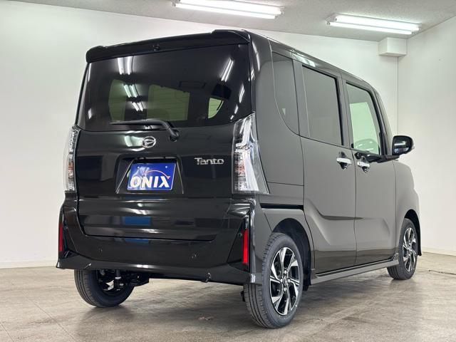 タント カスタムＸ　届出済未使用車　衝突被害軽減システム　スマートキー　ＬＥＤランプ　ＬＥＤフォグランプ　電動パーキングブレーキ　運転席助手席シートヒータ　ミラクルオープンドア　両側電動スライドドア　アルミホイール（14枚目）