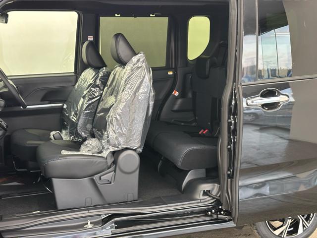 タント カスタムＸ　届出済未使用車　衝突被害軽減システム　スマートキー　ＬＥＤランプ　ＬＥＤフォグランプ　電動パーキングブレーキ　運転席助手席シートヒータ　ミラクルオープンドア　両側電動スライドドア　アルミホイール（15枚目）