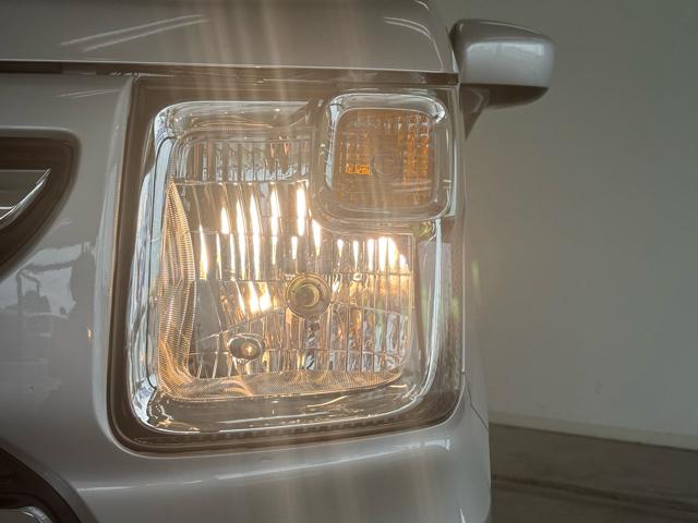 ワゴンＲ ＦＸ　届出済未使用車　衝突被害軽減システム　誤発進抑制装置　スマートキー　ハロゲンランプ　電動格納ミラー　運転席シートヒーター　オートエアコン　オートライト　助手席下収納ＢＯＸ　後部座席傘ホルダー（5枚目）