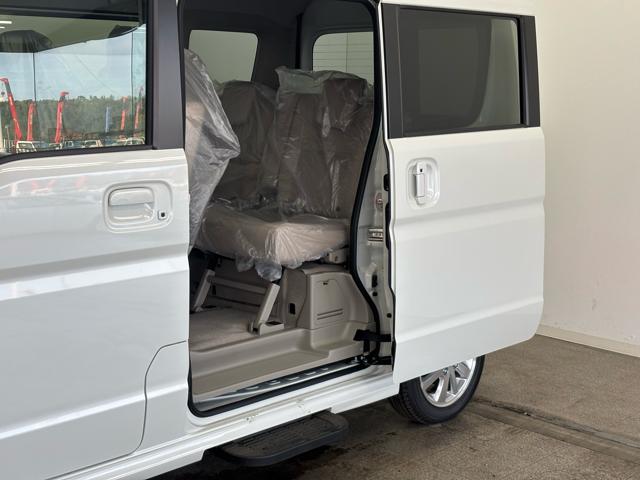 エブリイワゴン ＰＺターボスペシャル　届出済未使用車　衝突被害軽減システム　スマートキー　ＬＥＤランプ　ＵＳＢ電源ソケット（Ｔｙｐｅ－Ａ／Ｃ）　電動格納ミラー　運転席シートヒーター　オートエアコン　アイドリングストップ　オートライト（21枚目）