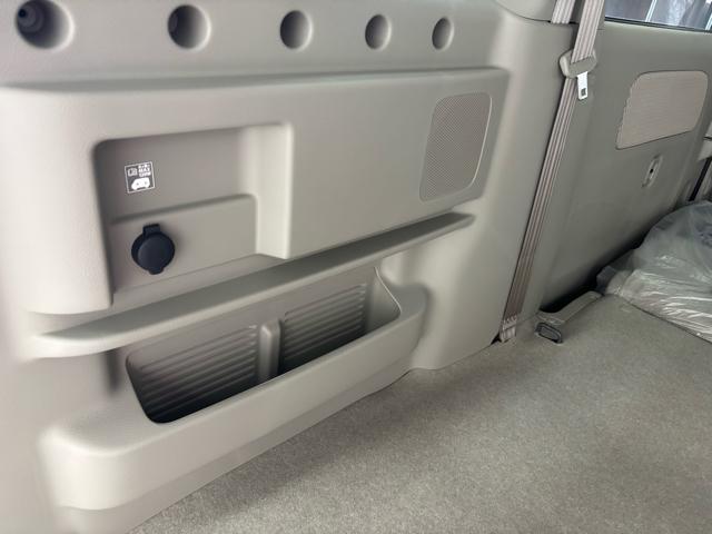 エブリイワゴン ＰＺターボスペシャル　届出済未使用車　衝突被害軽減システム　スマートキー　ＬＥＤランプ　ＵＳＢ電源ソケット（Ｔｙｐｅ－Ａ／Ｃ）　電動格納ミラー　運転席シートヒーター　オートエアコン　アイドリングストップ　オートライト（26枚目）