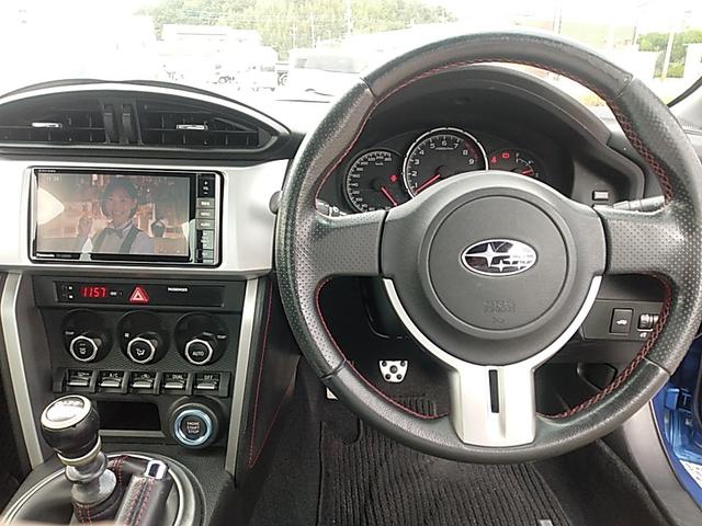 BRZ S 6MT 純正7インチワイドナビ フルセグTV ETC DVD再生 トルセンLSD スマートキー プッシュスタート オートエアコン 純正17インチアルミ 本革巻ステアリングホイール(14枚目)