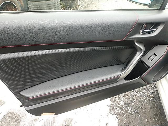 BRZ S 6MT KW車高調 HKSオイルクーラー Weds17インチアルミ デフィADVANCE FDメーター STIスポイラー モモステアリング トルセンLSD ナビ フルセグTV ETC(23枚目)