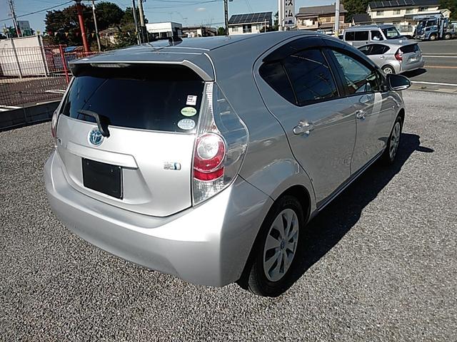 アクア S 純正ナビ TV バックカメラ LEDヘッドライト フォグランプ ヘッドライトウォッシャー ETC スマートキー プッシュスタート(5枚目)