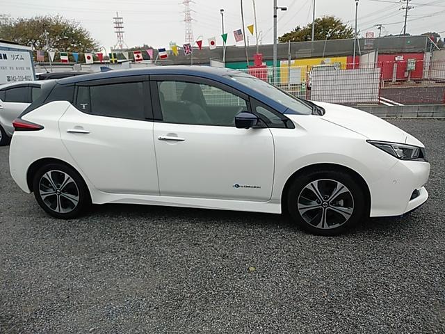 リーフ e+ G 9インチナビ フルセグTV プロパイロット プロパイロットパーキング 黒革シート シートヒーター ステアリングヒータ- 全方向モニター 前後ドラレコ デジタルインナーミラー ETC2.0 BOSE(4枚目)