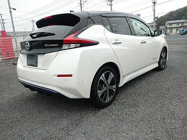 リーフ e+ G 9インチナビ フルセグTV プロパイロット プロパイロットパーキング 黒革シート シートヒーター ステアリングヒータ- 全方向モニター 前後ドラレコ デジタルインナーミラー ETC2.0 BOSE(5枚目)