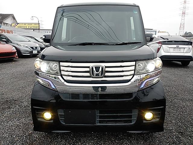 Ｎ－ＢＯＸカスタム Ｇ・Ｌパッケージ　両側パワースライドドア　ナビ　フルセグＴＶ　バックカメラ　ＥＴＣ　１５インチアルミホイール　横滑り防止装置　ドアバイザー　ＨＩＤヘッドライト　タイミングチェーン　スマートキー　プッシュスタート　フォグ（2枚目）