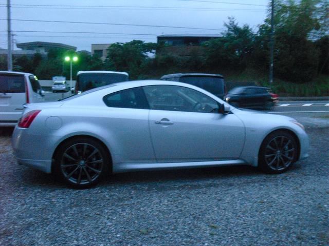 スカイライン 370GT タイプSP 純正19インチホイール・HID・バックカメラ・インテリキー・ETC・革シート・メモリー付きパワーシート・シートヒーター・パドルシフト・コーナーセンサー・(4枚目)