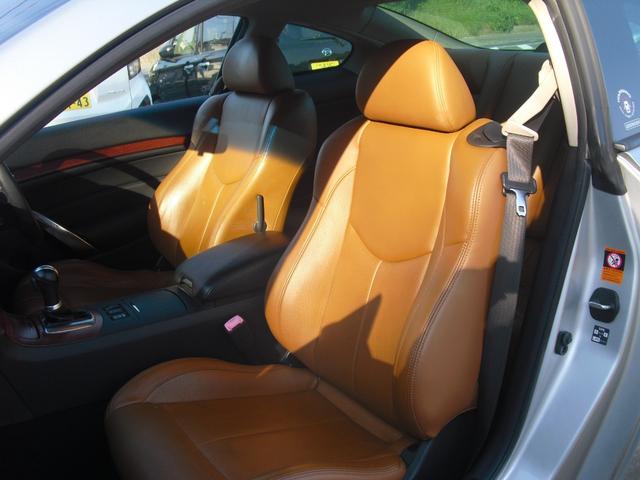 スカイライン 370GT タイプSP 純正19インチホイール・HID・バックカメラ・インテリキー・ETC・革シート・メモリー付きパワーシート・シートヒーター・パドルシフト・コーナーセンサー・(10枚目)