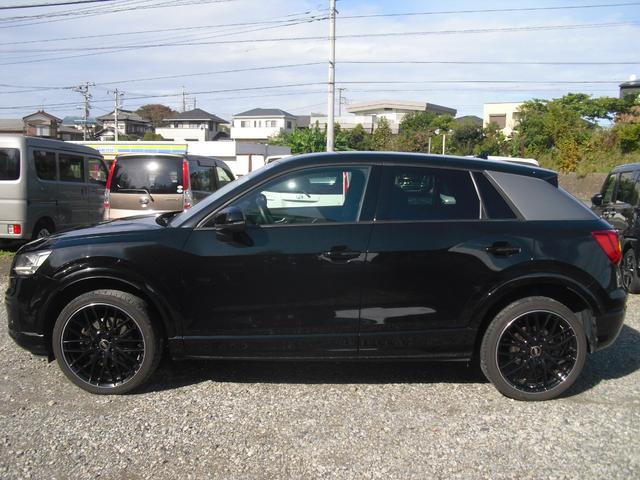 Ｑ２ ３０ＴＦＳＩスポーツ　限定車　＃Ｔｏｋｙｏ　ｂｌａｃｋ　ｓｔｙｌｉｎｇ　ｌｉｍｉｔｅｄ　ブラックスタイリングＰＫＧ　バーチャルコックピット　専用純正１９インチＡＷ　アシスタンスＰＫＧ　オートマチックテールゲート（3枚目）