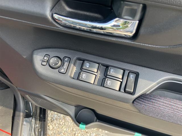 ムーヴ RS 届出済未使用車・両側電動スライドドア・ホールド機能付き電動パーキングブレーキ・LEDヘッドライト・バックカメラ・オーディオレス・USB端子・スマートキー・衝突軽減システム・クリアランスソナー(16枚目)