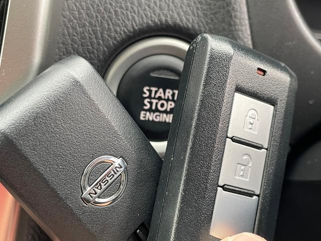ハイウェイスター Vセレクション+セーフティ ナビTV Bluetooth Bカメラ 全周囲 iストップ スマートキー プッシュスタート ETC 14AW HID オートAC バイザー PVガラス ベンチシート ABS イモビライザー 整備保証付(38枚目)