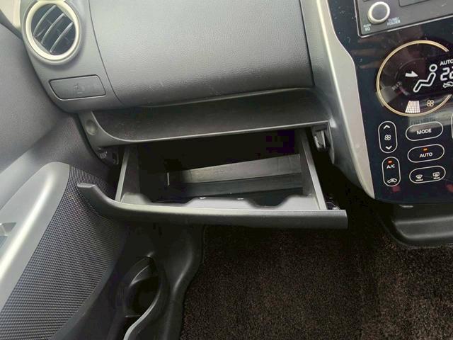 デイズ ハイウェイスター　Ｖセレクション＋セーフティ　修復歴なし　４ＷＤ　純正ＣＤオーディオ　バックカメラ　全周囲カメラ　アイドリングストップ　スマートキー　プッシュスタート　ベンチシート　シートヒーター　ドアバイザー　プライバシーガラス　整備保証付（60枚目）