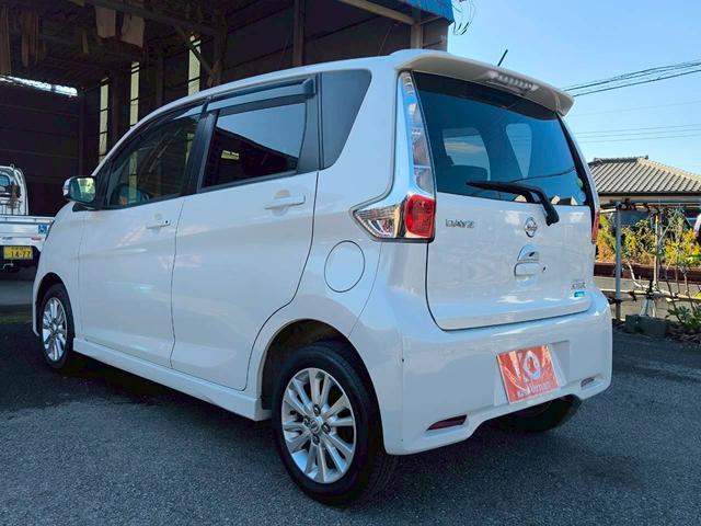 デイズ ハイウェイスター　Ｘ　修復歴なし　ナビ　バックカメラ　アイドリングストップ　スマートキー　プッシュスタート　ＨＩＤヘッドライト　オートエアコン　ウインカーミラー　ドアバイザー　プライバシーガラス　整備保証付（11枚目）