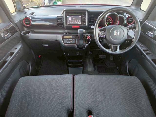 Ｎ－ＢＯＸカスタム Ｇ　ＳＳパッケージ　修復歴なし　純正ディスプレイオーディオ　Ｂｌｕｅｔｏｏｔｈ　衝突軽減ブレーキ　バックカメラ　両側パワースライドドア　スマートキー　プッシュスタート　シートヒーター　ＨＩＤヘッドライト　オートエアコン（5枚目）